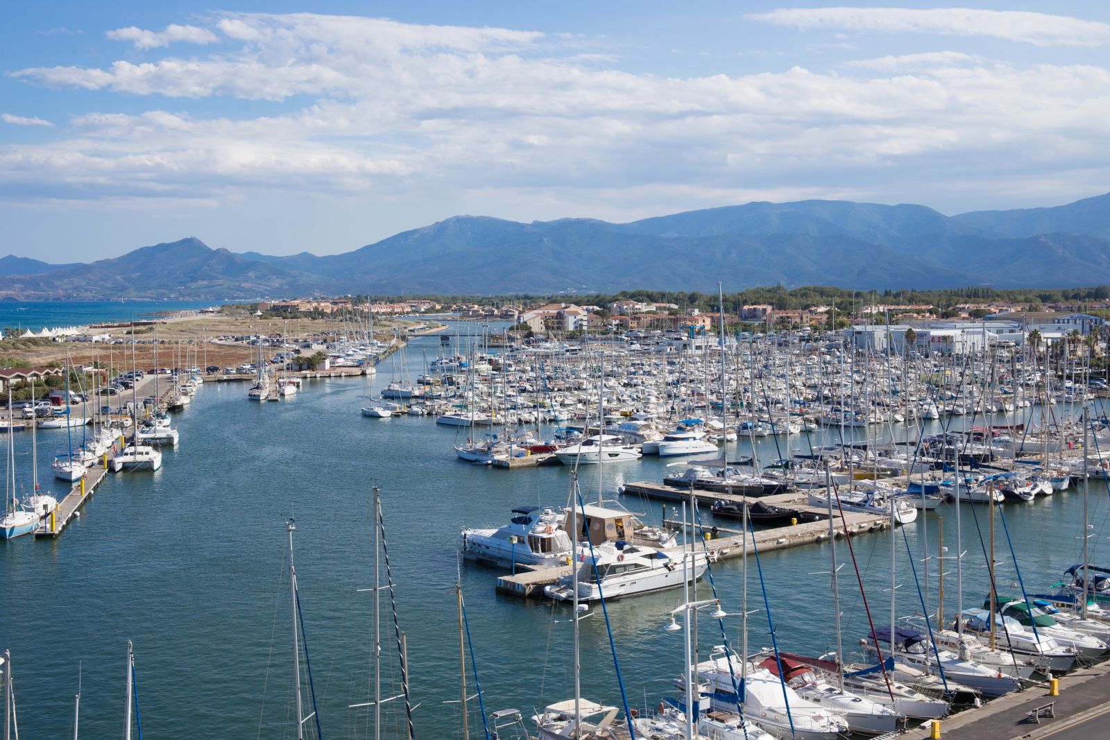Le port de Saint-Cyprien